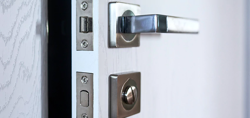 Door Lever Handle Lock Repair in Lansing