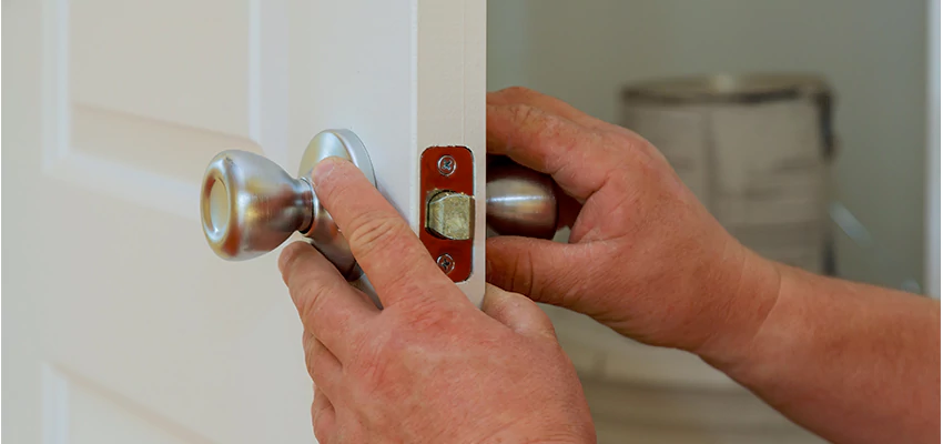 AAA Locksmiths For lock Replacement in Lansing