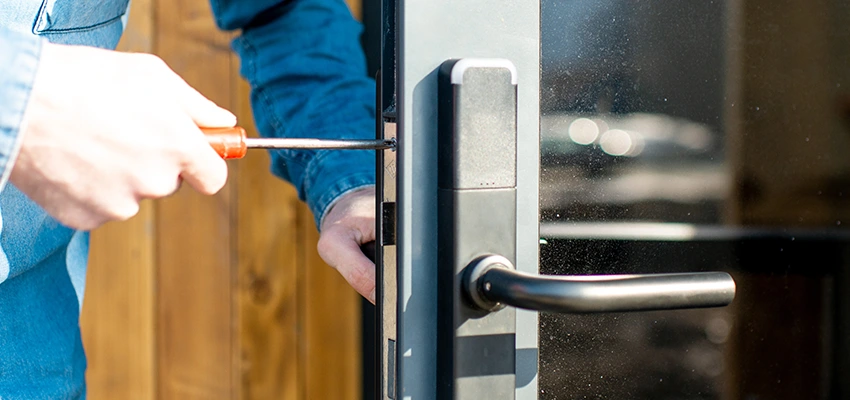 Aluminium Door Lock Replacement in Lansing