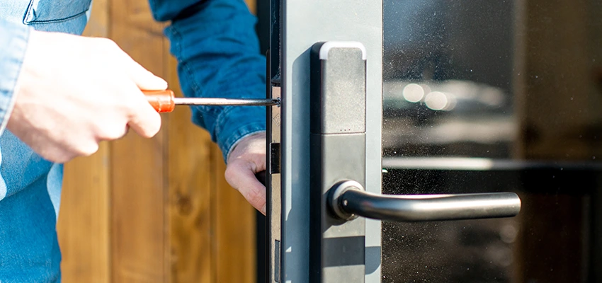 Aluminium Door Lock Replacement in Lansing, Illinois