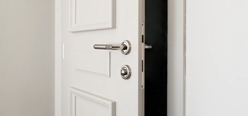 Folding Bathroom Door With Lock Solutions in Lansing, IL