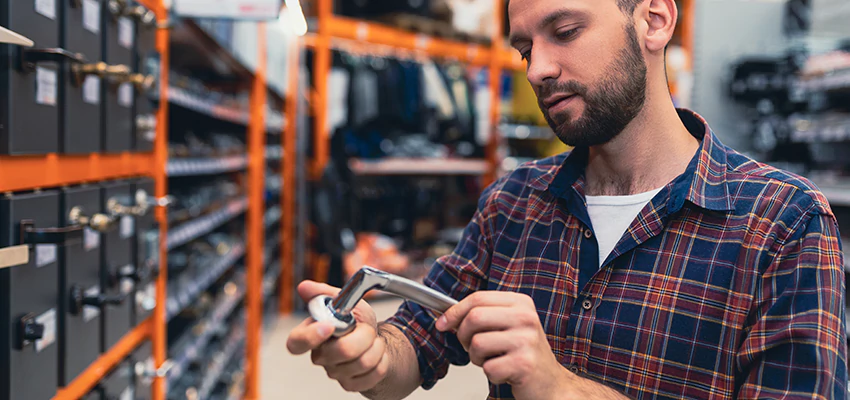 Locksmith For Retail Stores Lockout Services in Lansing